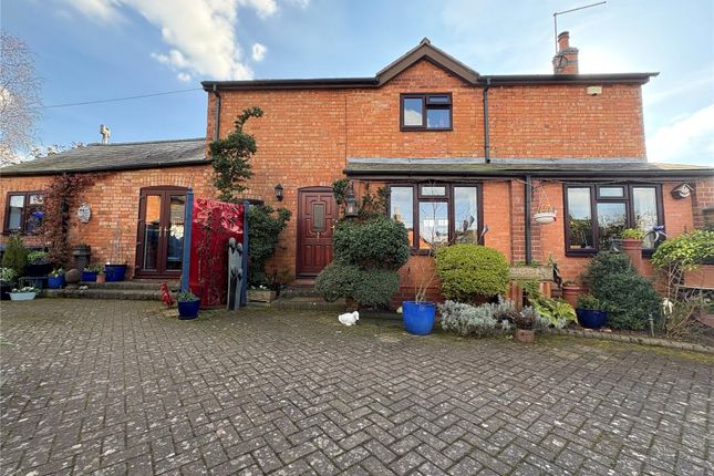2 bed detached house