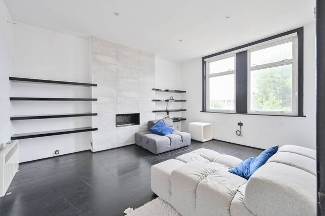 Pinner Road, Harrow, HA1 2 bed flat for sale