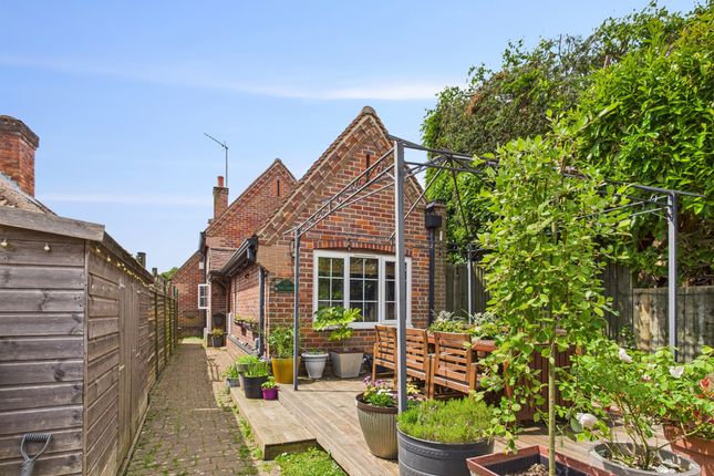 Marlow SL7 2 bed detached house for sale