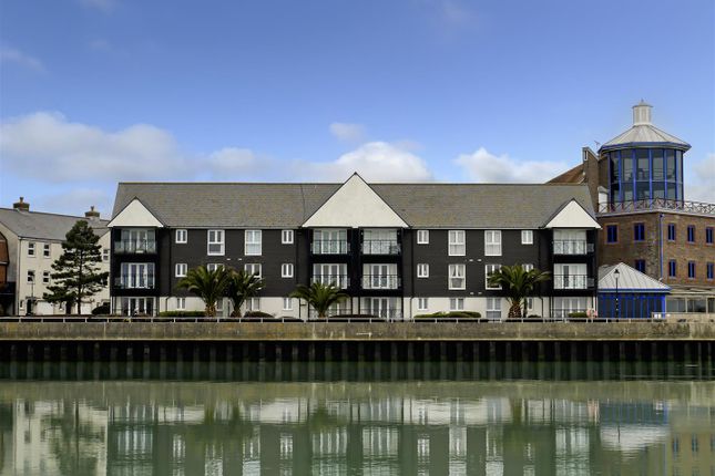 Surrey Street, Littlehampton BN17 2 bed apartment for sale