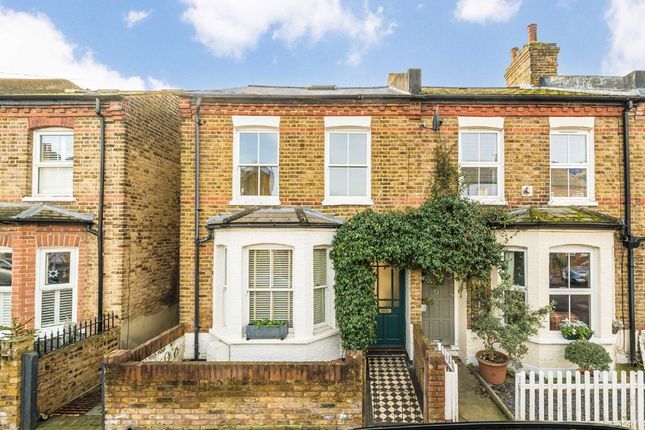 Mereway Road, Twickenham TW2 2 bed end of terrace house for sale