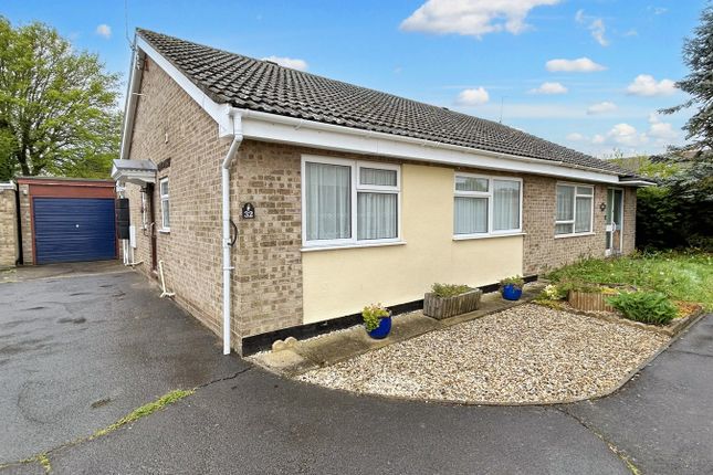 2 bedroom semi-detached bungalow for sale