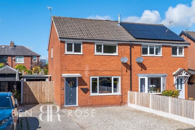 Riverside Avenue, Farington Moss... 3 bed semi