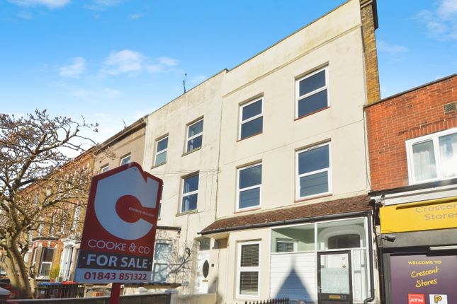 4 bedroom flat for sale