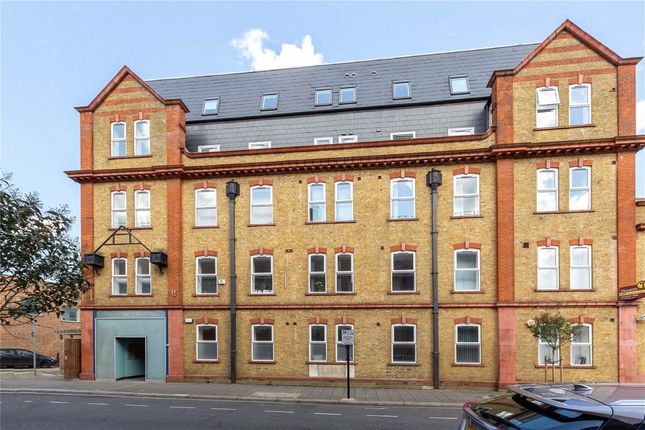 Warple Way, London W3 1 bed flat for sale