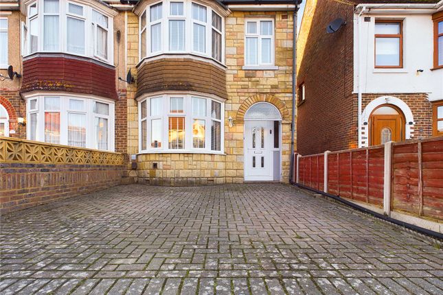 3 bed end terrace house