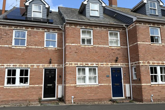 3 bed terraced house