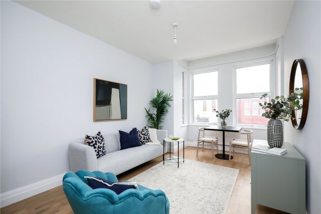 Nemoure Road, London, W3 2 bed apartment for sale