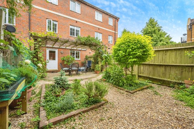 4 bedroom terraced house for sale