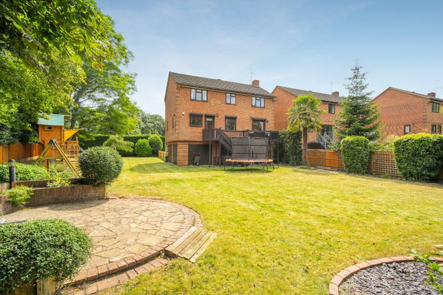 4 bed detached house
