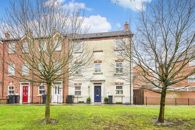 4 bedroom end of terrace house for sale