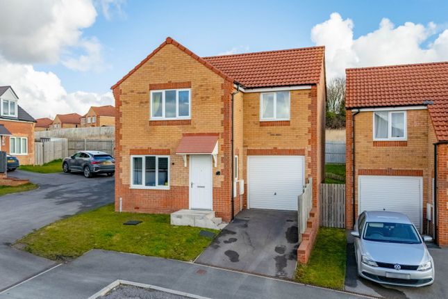 Blossom Court, Knottingley WF11 3 bed detached house for sale