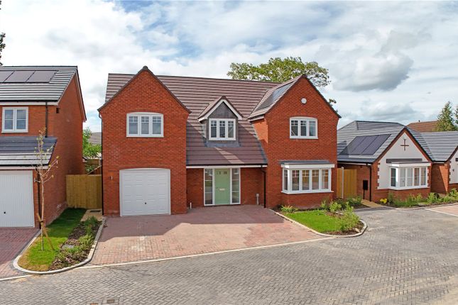 Evesham, Worcestershire 4 bed detached house for sale