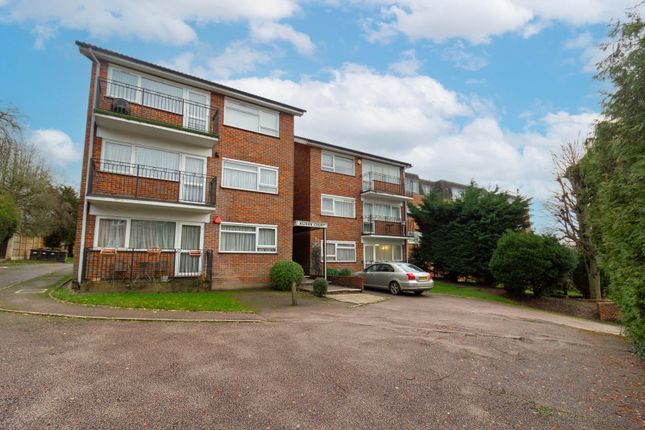 Hale Lane, Edgware, HA8 2 bed apartment for sale