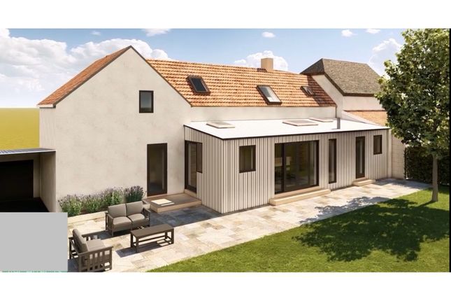 3 bed semi-detached house