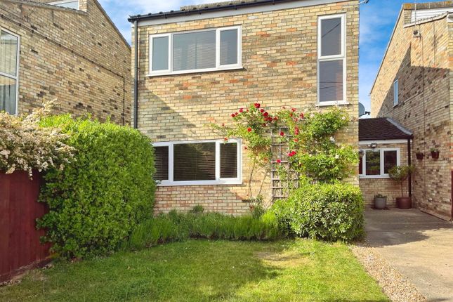 Pieces Lane, Cambridge CB25 4 bed link detached house for sale