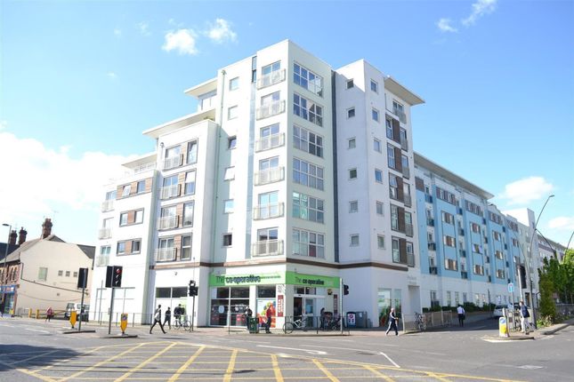 Station Approach, Epsom KT19 1 bed flat for sale