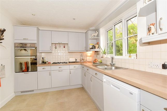 4 bed detached house