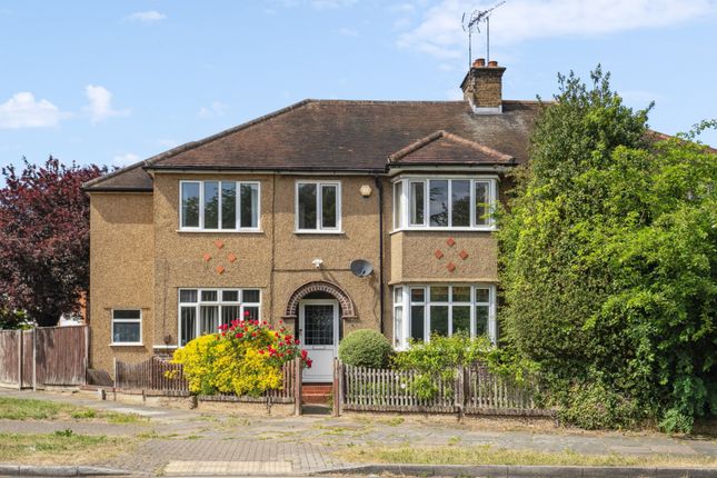 6 bed semi-detached house