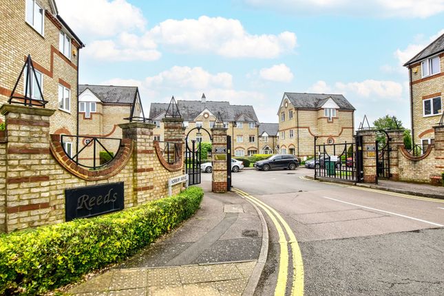 Norbury Avenue, Watford, WD24 1 bed flat for sale