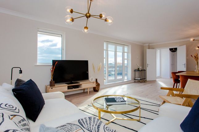 Sparkford Gardens, London, N11 2 bed apartment for sale