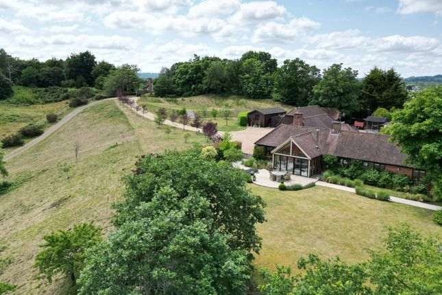 5 bed detached house