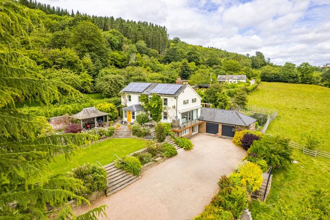 4 bed detached house