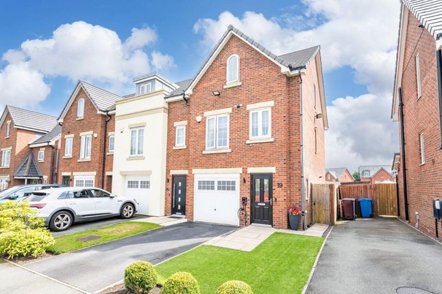 Sandfield Crescent, Whiston, Prescot 3 bed townhouse for sale
