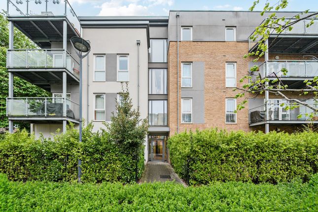 Wintergreen Boulevard, West Drayton UB7 3 bed flat for sale