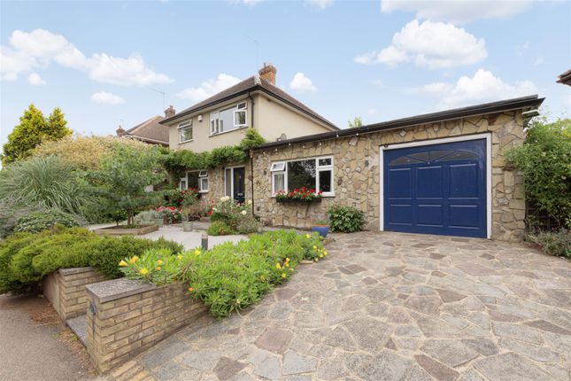 4 bed detached house