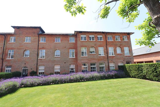 Old St Michaels Drive, Braintree 2 bed apartment for sale