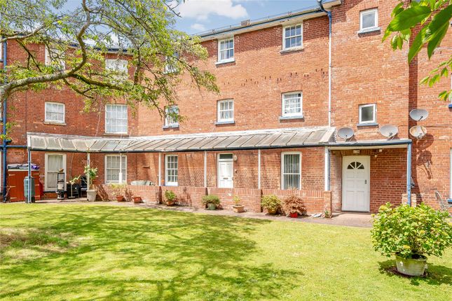 2 bed flat