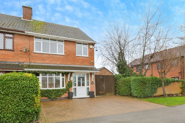 3 bedroom semi-detached house for sale