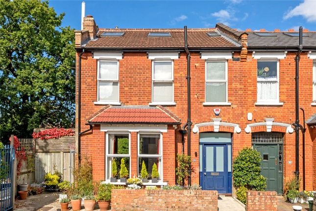 Coldfall Avenue, London, N10 4 bed end of terrace house for sale