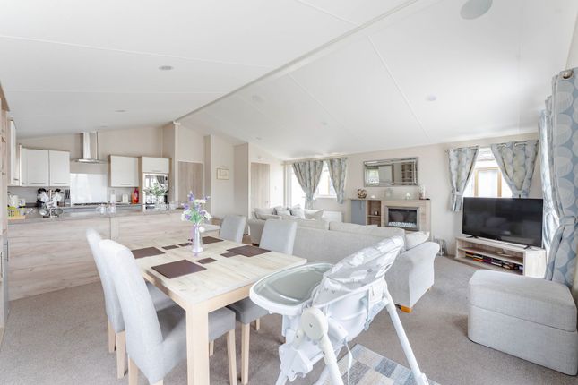 Beach Road, Kessingland 2 bed park home for sale