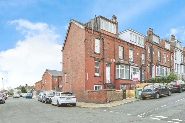 5 bedroom end of terrace house for sale