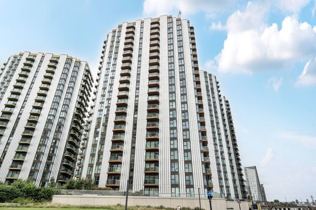Hennessey Apartments, Woolwich... 2 bed flat for sale