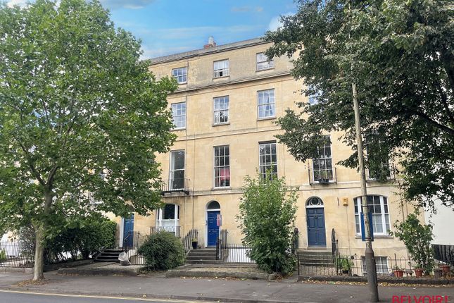 London Road, Cheltenham GL52 1 bed flat for sale