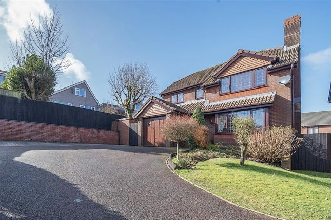 4 bed detached house