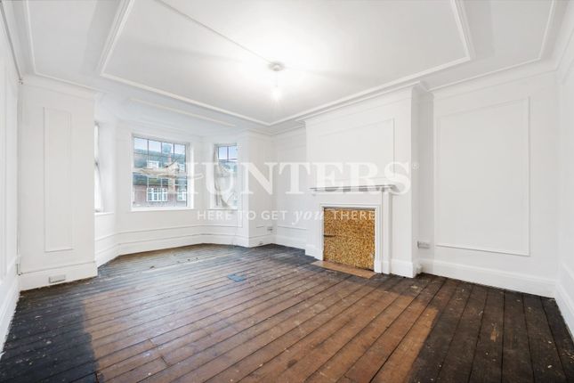 Sidmouth Road, NW2 4 bed apartment for sale