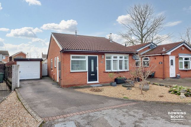 Woodfield Close, Cannock WS11 2 bed detached bungalow for sale