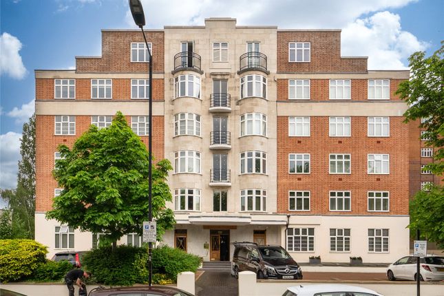 William Court, 6 Hall Road, St.... 2 bed apartment for sale