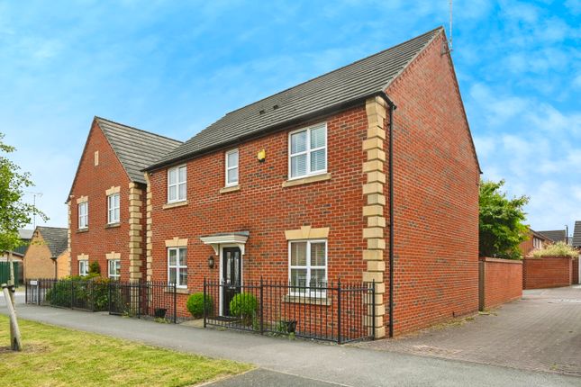 4 bed detached house