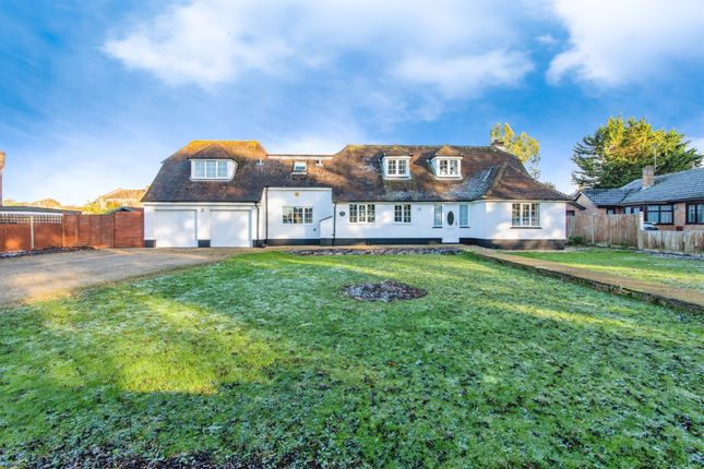 4 bed detached house