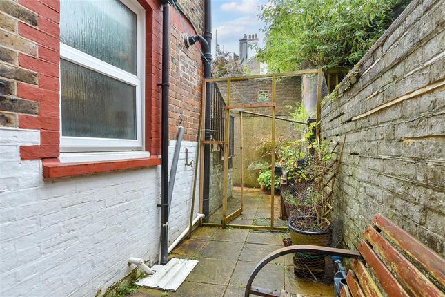 1 bed maisonette
