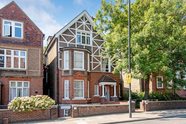 Finchley Road, London, NW3 3 bed apartment for sale