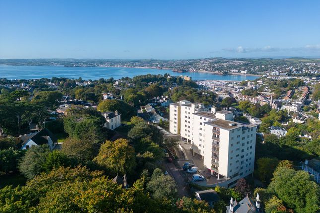 Lincombes, Torquay 2 bed apartment for sale