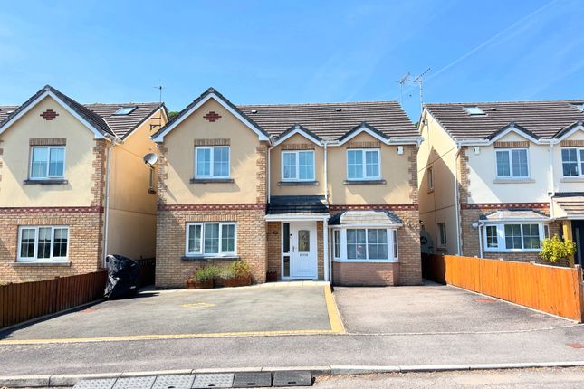 4 bed detached house