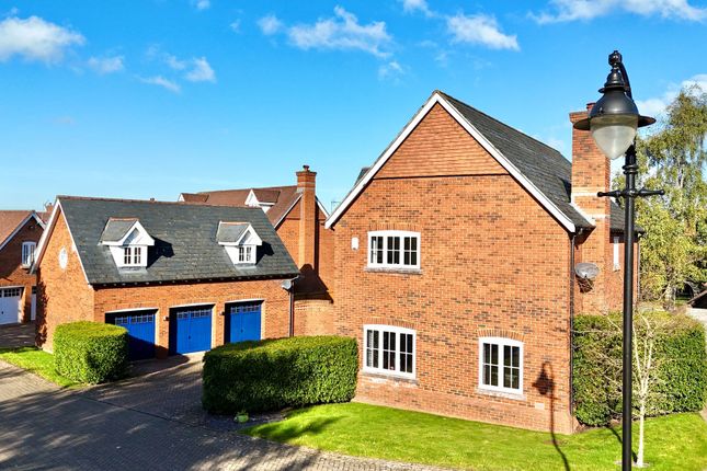 Wychwood Park, Weston, CW2 5 bed detached house for sale