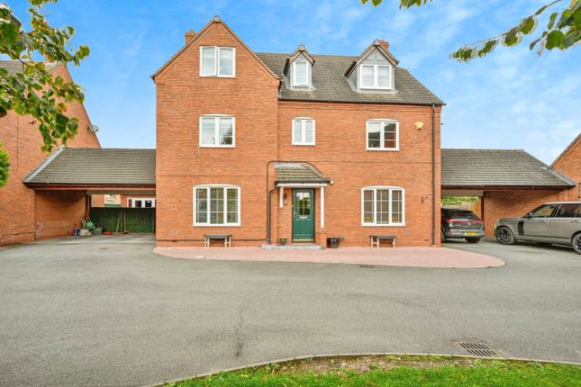 5 bedroom detached house for sale